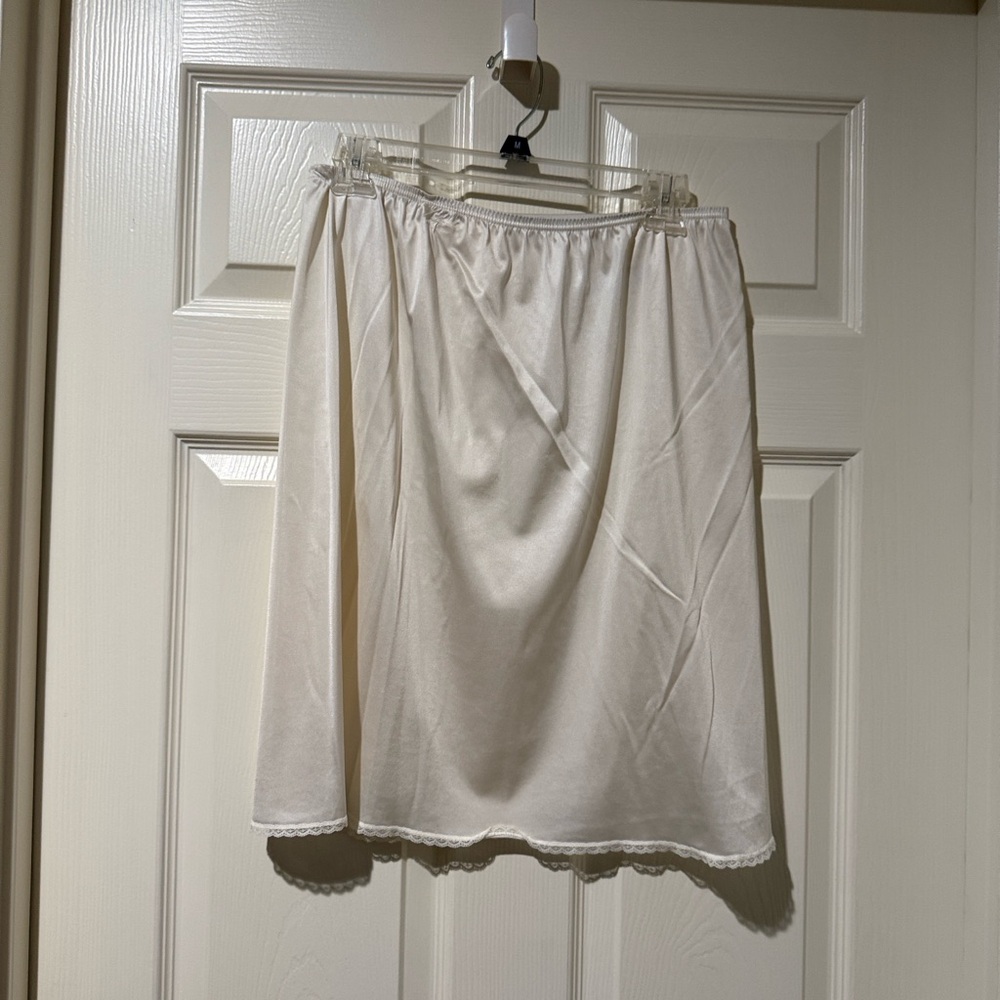 Vassarette 22 inch length White Slip Under-Garment with 8” side slit-